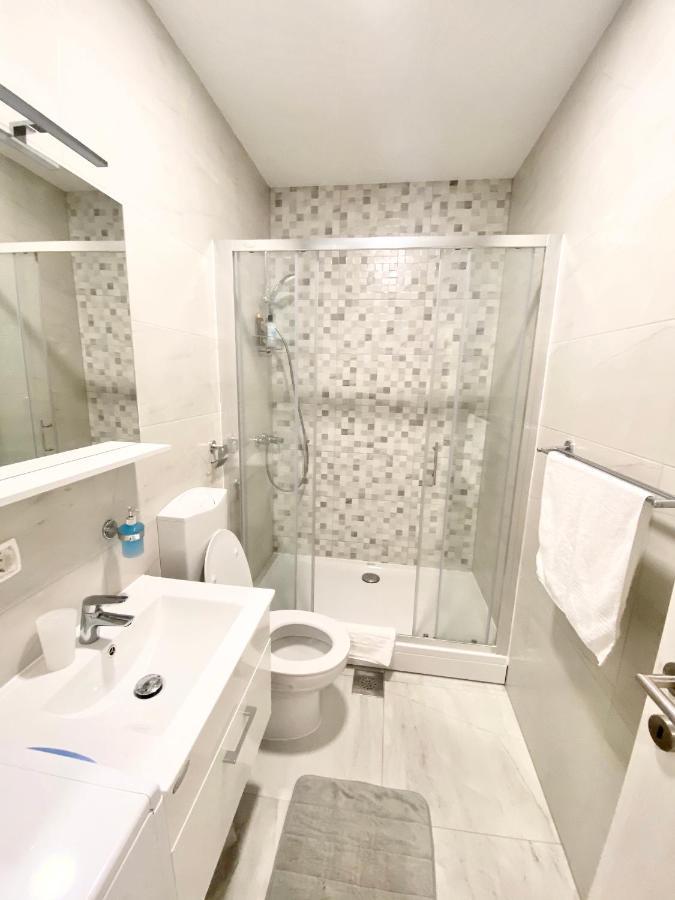 Larum Apartment *