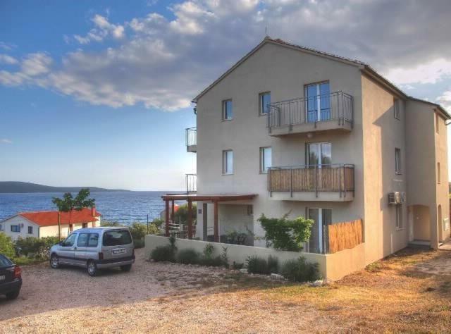 Apartment Larum